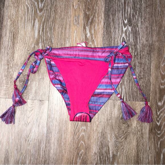 Becca Stripe Therapy Reversible Side Tie Bikini Bottom Medium NWT - Picture 7 of 13